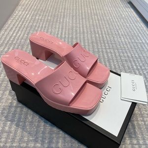 Gucci Rubber Slide Sandal- Pink